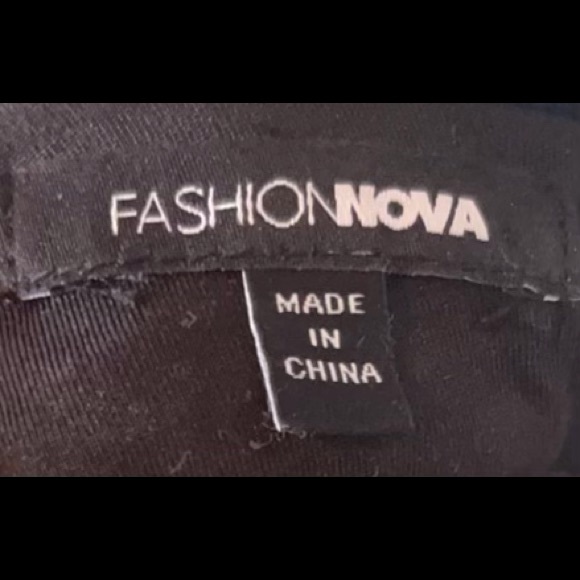 Fashion Nova Dress 👗 Rose Gold & Black w/ added feathers Size Small Worn Once - Picture 3 of 3